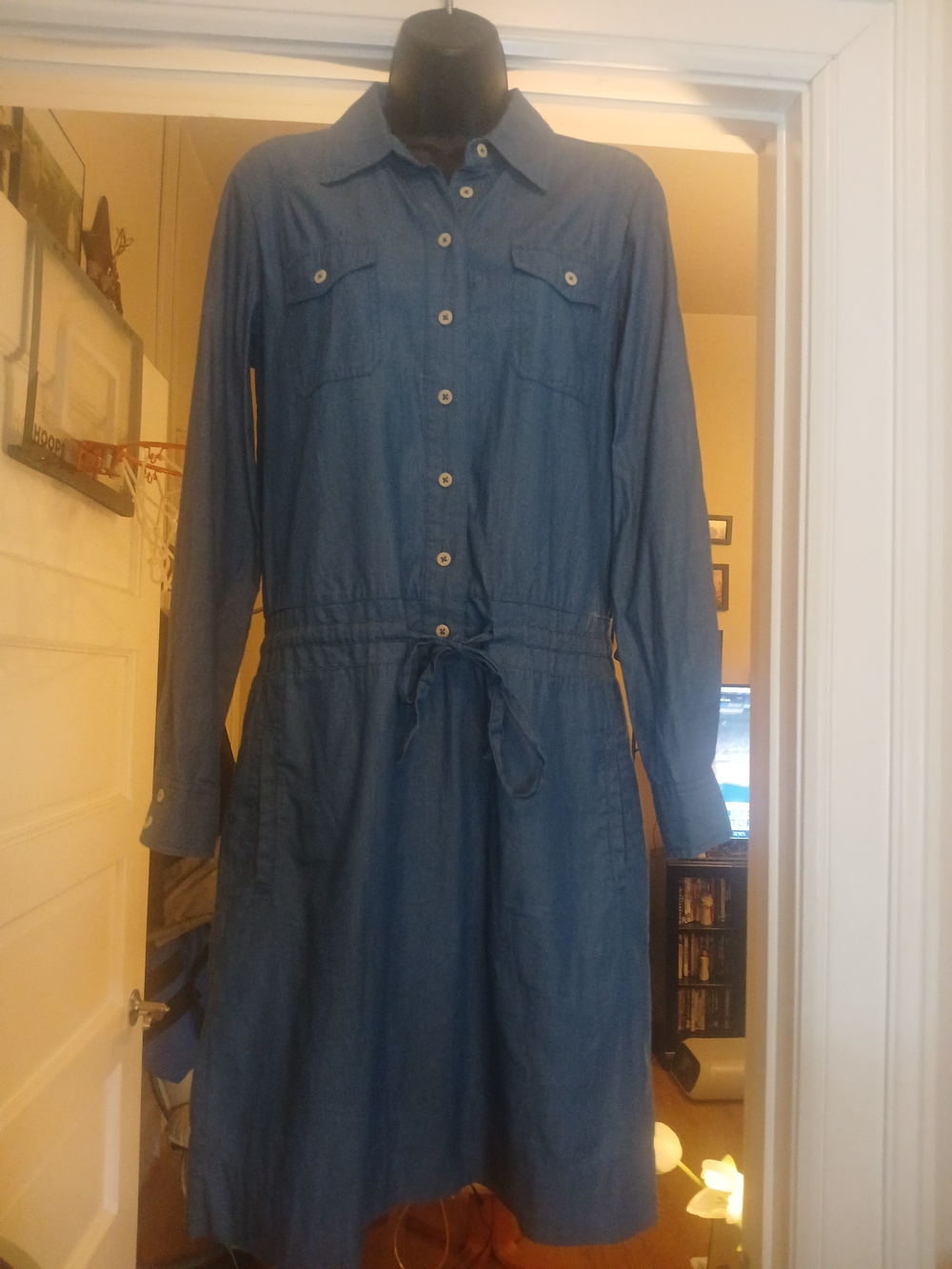 Boden Blue Denim Jean Dress Long Sleeves Pockets Size 6 Button Down 100% Cotton